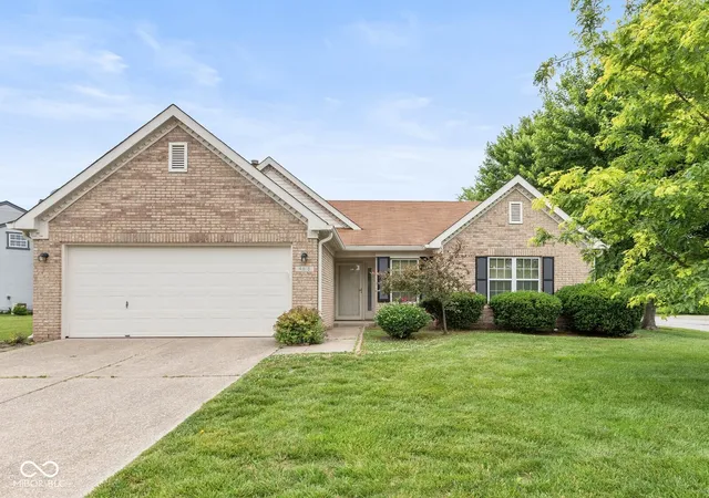 Homes for sale in Indianapolis, IN | 4815 Quail Crescent Ct, Indianapolis, IN 46254 | MLS# 22106797