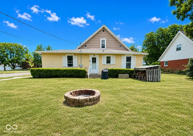 4th image of 89 W Mitchell Ave, Martinsville, IN 46151 | MLS# 22106801