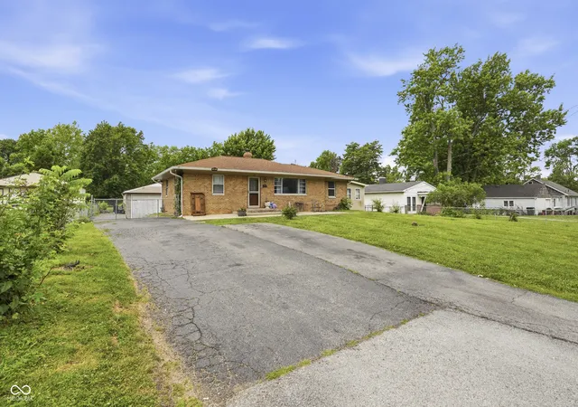 3rd image of 181 Royal Rd, Beech Grove, IN 46107 | MLS# 22106903