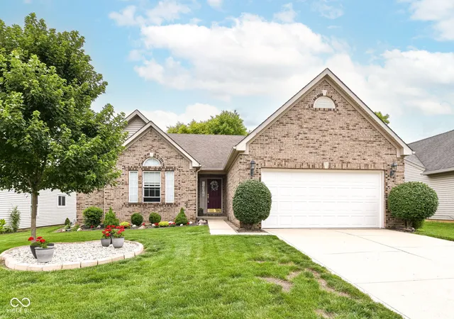 Homes for sale in Fishers, IN | 10463 Becker Ct, Fishers, IN 46038 | MLS# 22106915