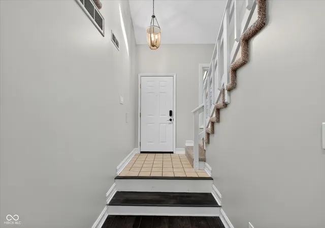 2nd image of 7507 Choate Ct, Indianapolis, IN 46254 | MLS# 22106917