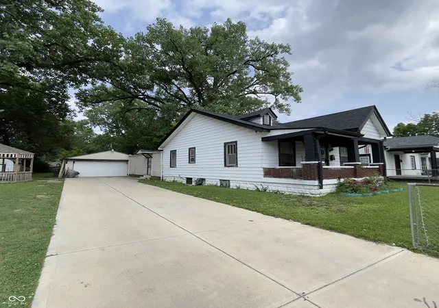 Photo 2 of Single family home for sale at 2923 N Denny St, Indianapolis, IN 46218 | MLS# 22106924 | Listing updated on 2026-06-17