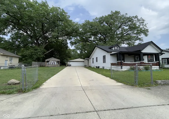 Photo 2 of Single family home for sale at 2923 N Denny St, Indianapolis, IN 46218 | MLS# 22106924 | Listing updated on 2026-06-17