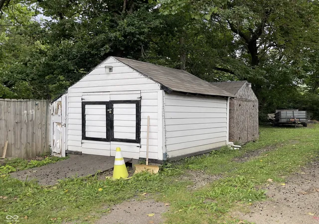 Photo 8 of Single family home for sale at 2923 N Denny St, Indianapolis, IN 46218 | MLS# 22106924 | Listing updated on 2026-06-17