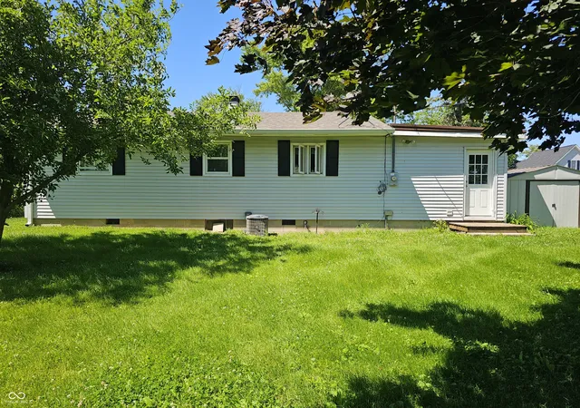 2nd image of 202 W Walnut St, Bainbridge, IN 46105 | MLS# 22106976