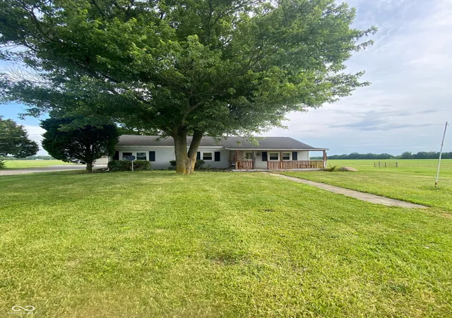 Homes for sale in Lizton, IN | 8321 N County Road 75 E, Lizton, IN 46149 | MLS# 22106997