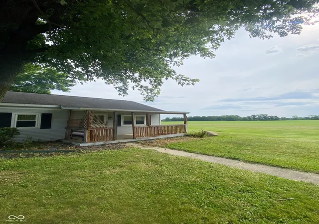 Homes for sale in Lizton, IN | 8321 N County Road 75 E, Lizton, IN 46149 | MLS# 22106997