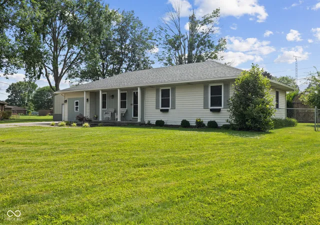 Homes for sale in Seymour, IN | 740 Linden Dr, Seymour, IN 47274 | MLS# 22107020