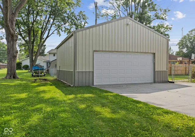 Homes for sale in Seymour, IN | 740 Linden Dr, Seymour, IN 47274 | MLS# 22107020