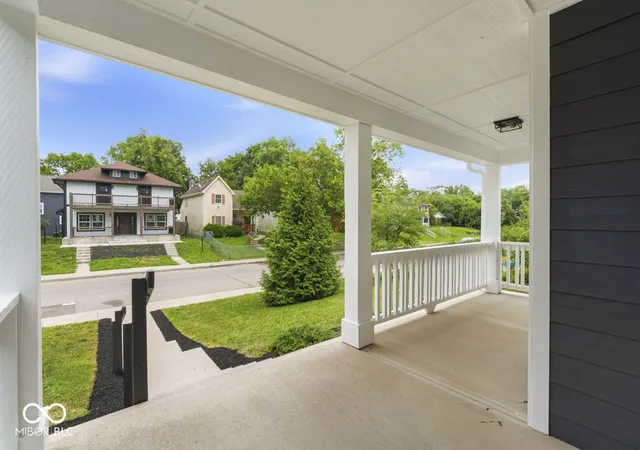 Photo 3 of Single family home for sale at 2734 Boulevard Pl, Indianapolis, IN 46208 | MLS# 22107044 | Listing updated on 2026-09-12