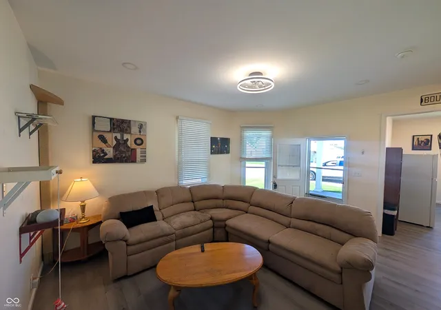 4th image of 1941 Wallace Ave, Columbus, IN 47201 | MLS# 22107056