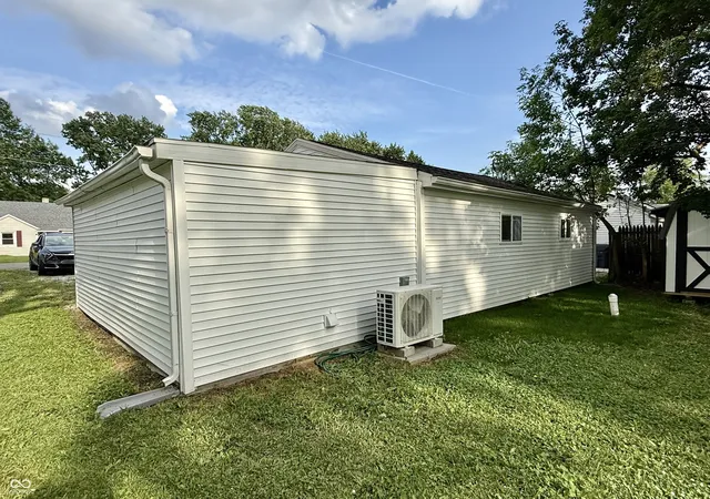 Photo 3 of Sale Pending at 607 Ellenhurst Dr, Anderson, IN 46012 | MLS# 22107067 | Listing updated on 2026-10-07