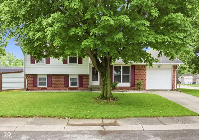 Homes for sale in Lapel, IN | 203 Kerr Dr, Lapel, IN 46051 | MLS# 22107069