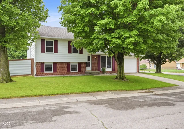 Homes for sale in Lapel, IN | 203 Kerr Dr, Lapel, IN 46051 | MLS# 22107069