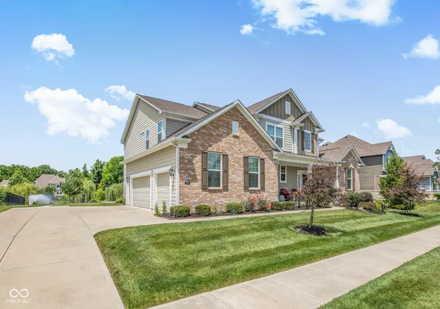 2nd image of 3796 Conifer Dr, Zionsville, IN 46077 | MLS# 22107079