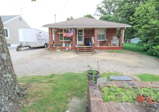 Homes for sale in North Vernon, IN | 820 S State St, North Vernon, IN 47265 | MLS# 22107083