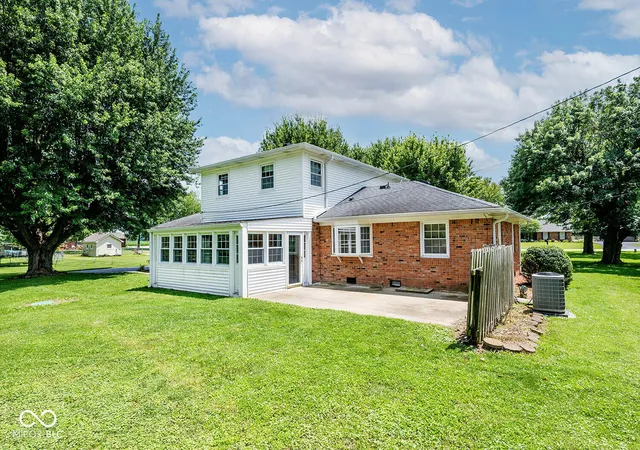 3rd image of 6084 W 100 S S, New Palestine, IN 46163 | MLS# 22107084