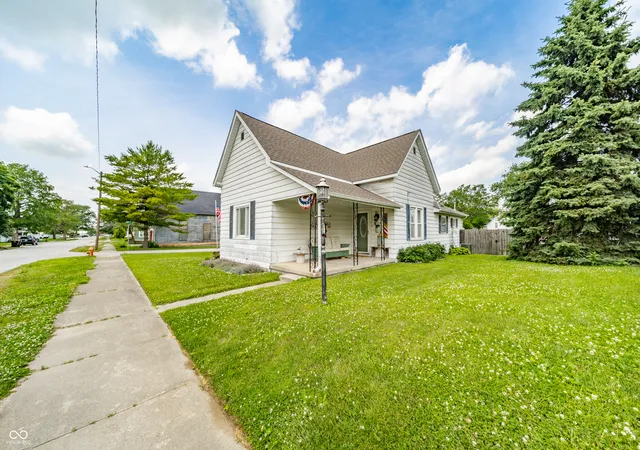 Homes for sale in Lapel, IN | 126 W 9th St, Lapel, IN 46051 | MLS# 22107097