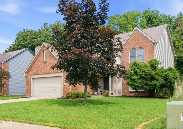 Homes for sale in Fishers, IN | 6638 Salem Dr, Fishers, IN 46038 | MLS# 22107108