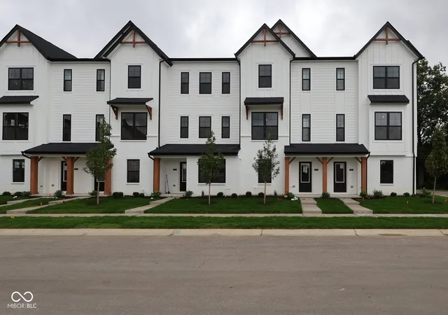2nd image of 4451 Yellowwood Ave, Brownsburg, IN 46112 | MLS# 22107109