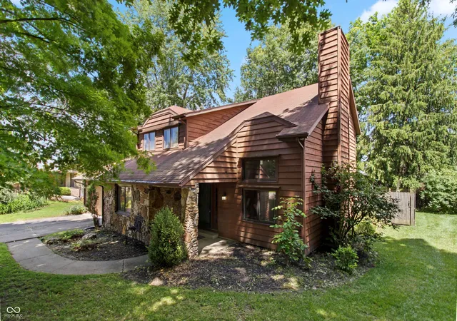 Photo 2 of Sale Pending at 2300 N Moors St, Muncie, IN 47304 | MLS# 22107128 | Listing updated on 2026-08-19