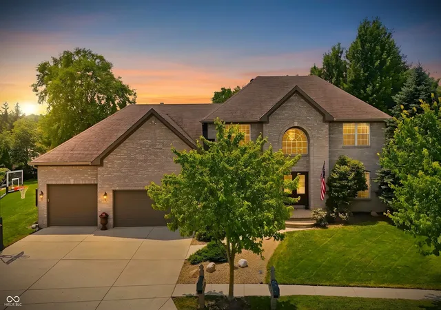1st image of 17275 Blue Moon Dr, Noblesville, IN 46060 | MLS# 22107161