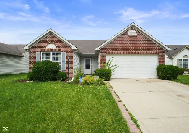 Photo 1 of Sale Pending at 5850 Woodcote Dr, Indianapolis, IN 46221 | MLS# 22107167 | Listing updated on 2026-08-07
