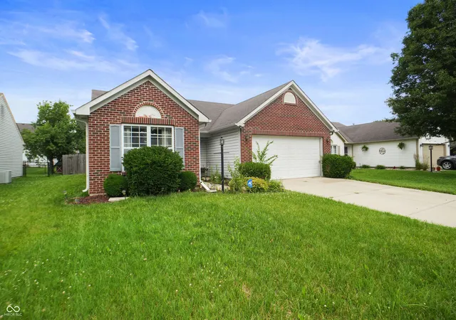 Photo 2 of Sale Pending at 5850 Woodcote Dr, Indianapolis, IN 46221 | MLS# 22107167 | Listing updated on 2026-08-07