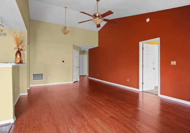 Photo 3 of Sale Pending at 5850 Woodcote Dr, Indianapolis, IN 46221 | MLS# 22107167 | Listing updated on 2026-08-07