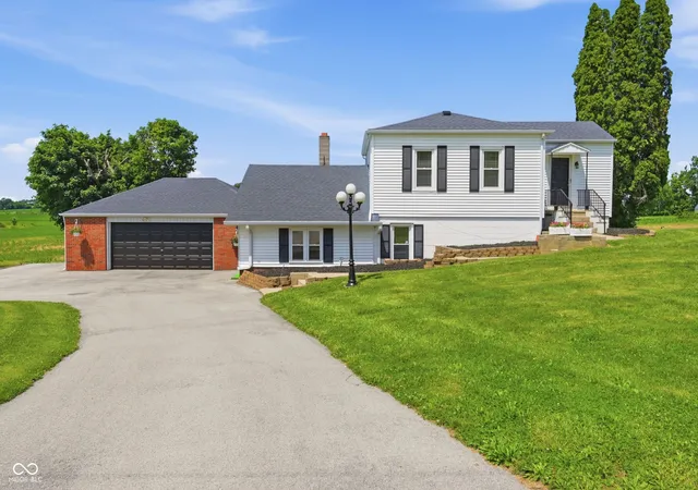 Photo 2 of Sale Pending at 1857 N County Rd 300 W, New Castle, IN 47362 | MLS# 22107177 | Listing updated on 2026-08-25