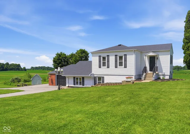 Photo 3 of Sale Pending at 1857 N County Rd 300 W, New Castle, IN 47362 | MLS# 22107177 | Listing updated on 2026-08-25