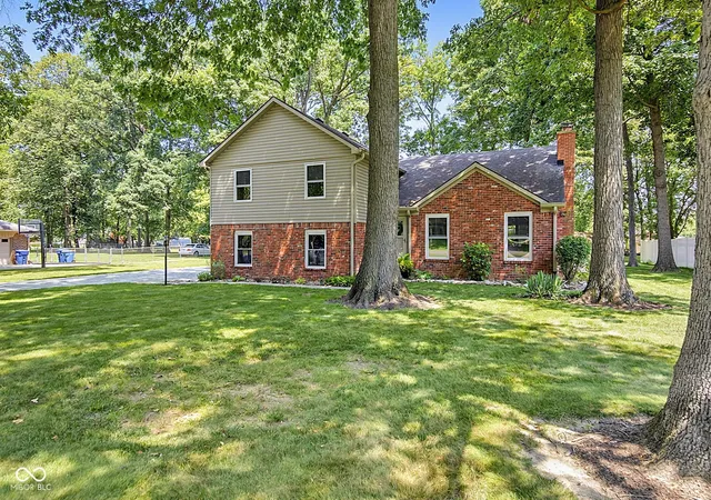 Photo 4 of Sale Pending at 1336 S Heron Dr E, New Palestine, IN 46163 | MLS# 22107184 | Listing updated on 2026-10-01