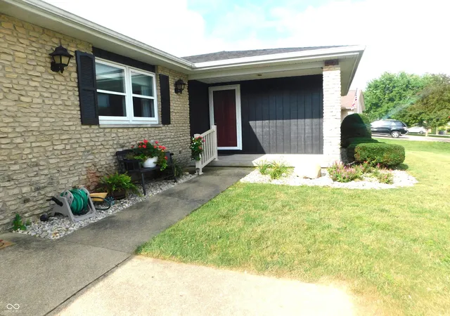 Homes for sale in Greensburg, IN | 1037 E Tara Rd, Greensburg, IN 47240 | MLS# 22107208