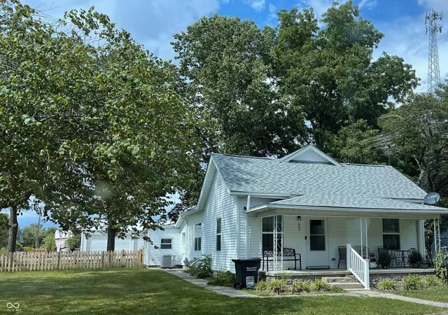 1st image of 806 E Taylor St, Ladoga, IN 47954 | MLS# 22107236