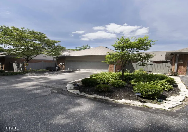 4th image of 465 Camby Ct, Greenwood, IN 46142 | MLS# 22107248