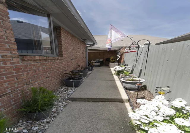 5th image of 465 Camby Ct, Greenwood, IN 46142 | MLS# 22107248