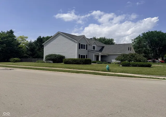 Photo 2 of Single family home for sale at 10804 Thistle, Fishers, IN 46038 | MLS# 22107260 | Listing updated on 2026-06-13