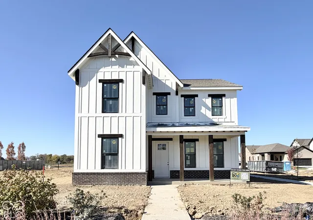 Single family home for sale at 17274 Ditch Rd, Westfield, IN 46074 | MLS# 22107302