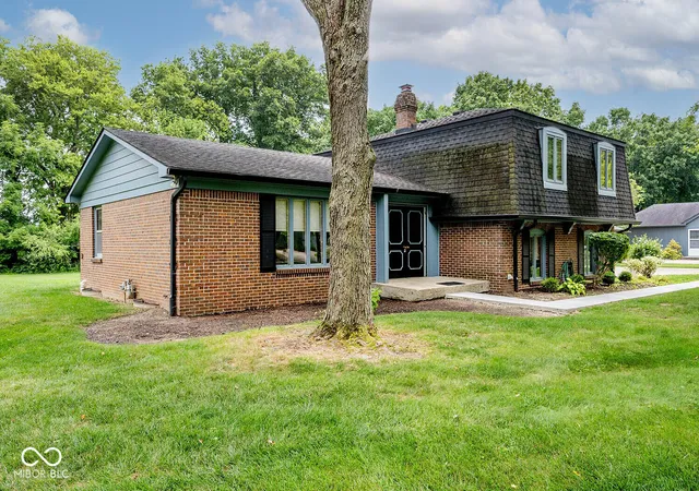 4th image of 8959 Rexford Rd, Indianapolis, IN 46260 | MLS# 22107329