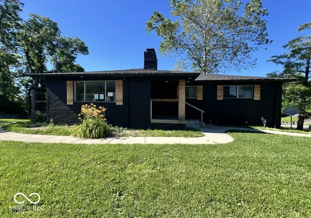 Photo 2 of Sale Pending at 4602 N Ritter Ave, Indianapolis, IN 46226 | MLS# 22107342 | Listing updated on 2026-08-28