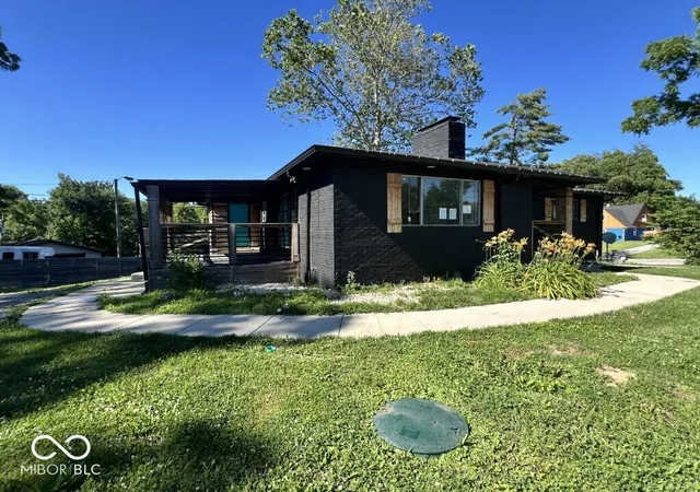 Photo 3 of Sale Pending at 4602 N Ritter Ave, Indianapolis, IN 46226 | MLS# 22107342 | Listing updated on 2026-08-28