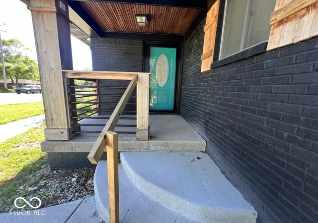 Photo 4 of Sale Pending at 4602 N Ritter Ave, Indianapolis, IN 46226 | MLS# 22107342 | Listing updated on 2026-08-28