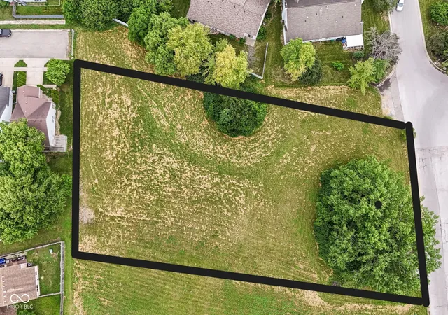 Photo 3 of Sale Pending at 5680 Eden Village Dr, Indianapolis, IN 46254 | MLS# 22107352 | Listing updated on 2026-09-05