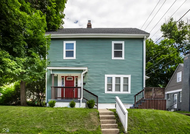 Photo 1 of Single family home for sale at 812 E 40th Street, Indianapolis, IN 46205 | MLS# 22107356 | Listing updated on 2026-10-23