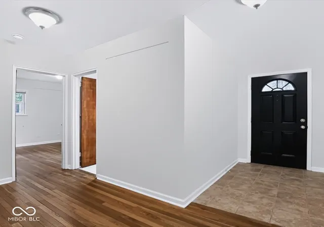 Photo 3 of Sale Pending at 824 S Eastside Dr, Bloomington, IN 47401 | MLS# 22107375 | Listing updated on 2026-09-21