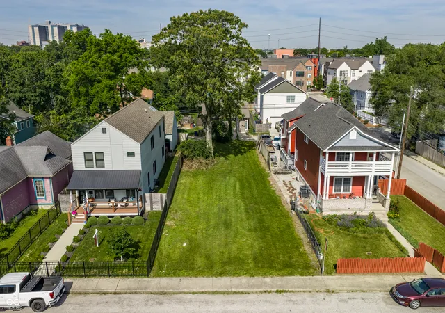 Photo 1 of Land for sale at 1824 Ruckle St, Indianapolis, IN 46202 | MLS# 22107394 | Listing updated on 2026-06-12