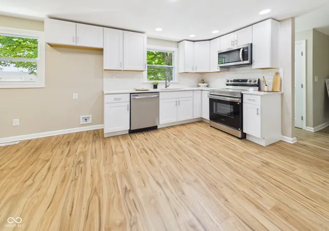 Photo 3 of Single family home for sale at 515 Hawthorne Ave, Anderson, IN 46011 | MLS# 22107395 | Listing updated on 2026-09-18