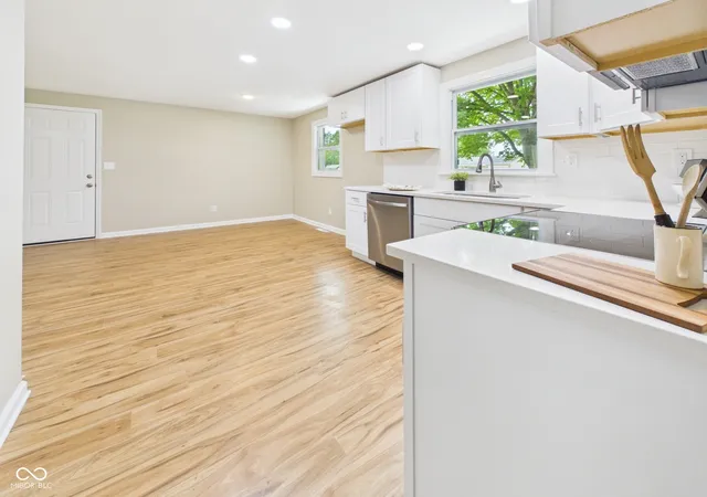 Photo 4 of Single family home for sale at 515 Hawthorne Ave, Anderson, IN 46011 | MLS# 22107395 | Listing updated on 2026-09-18