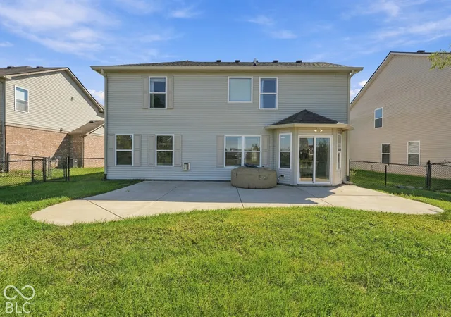 Photo 4 of Single family home for sale at 8716 N Springview Dr, Mc Cordsville, IN 46055 | MLS# 22107431 | Listing updated on 2026-10-08