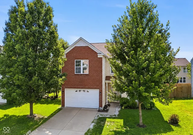 2nd image of 3290 Holt St, Whiteland, IN 46184 | MLS# 22107450